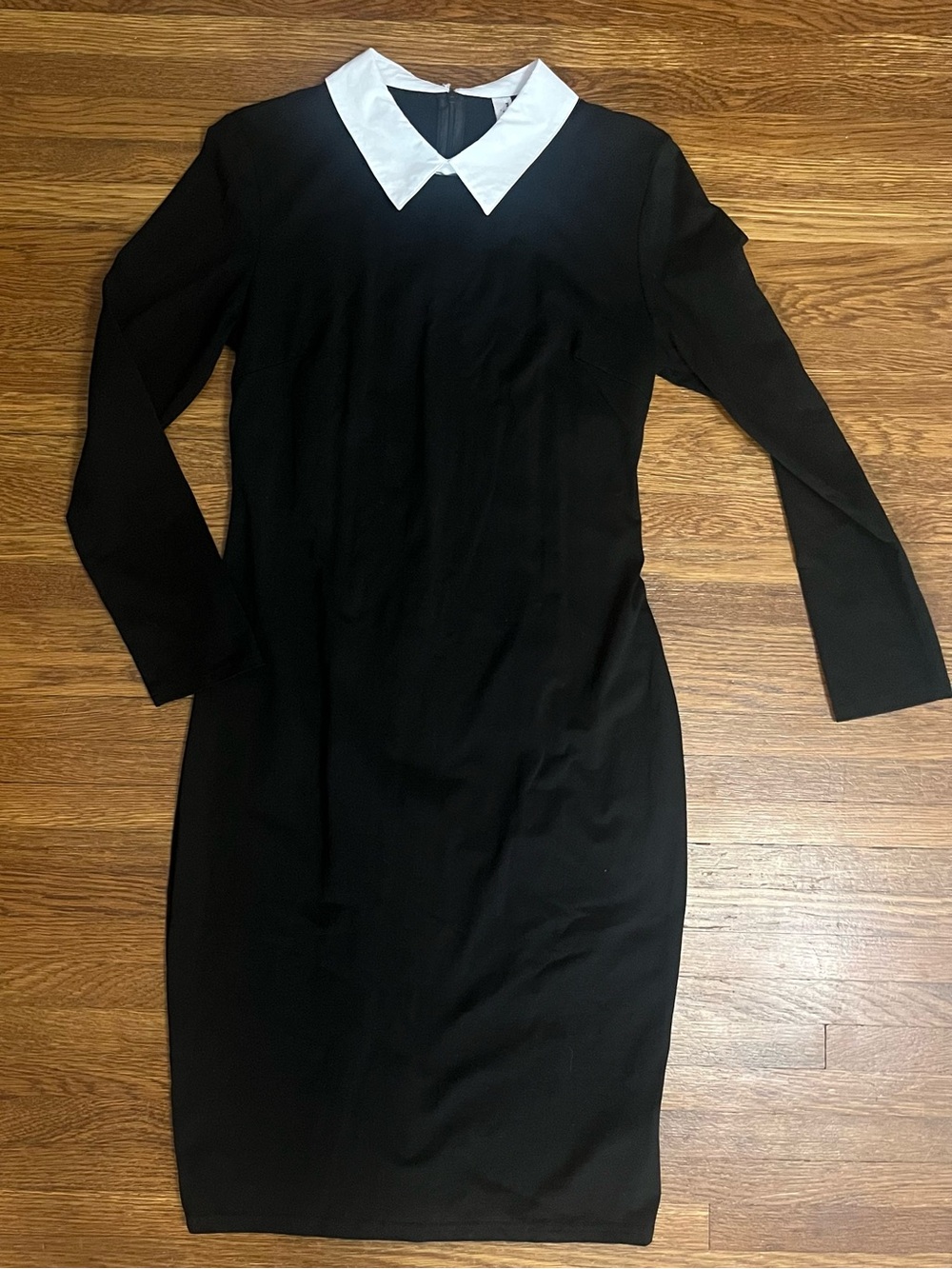 Aphratti M dress Wednesday collar fitted Twee black white